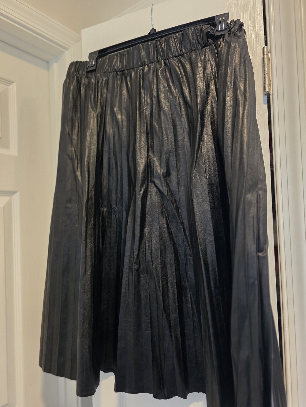Black Pleated Midi Skirt - Women's Faux Leather - Picture 3 of 3